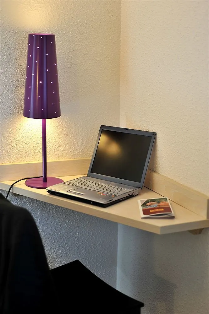 Brit Hotel Confort Lyon Dardilly 2*,