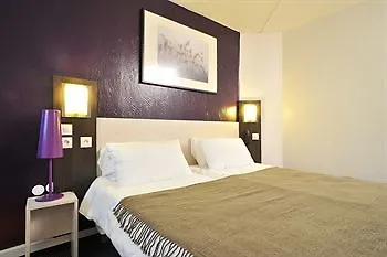 **  Brit Hotel Confort Lyon Dardilly Francia